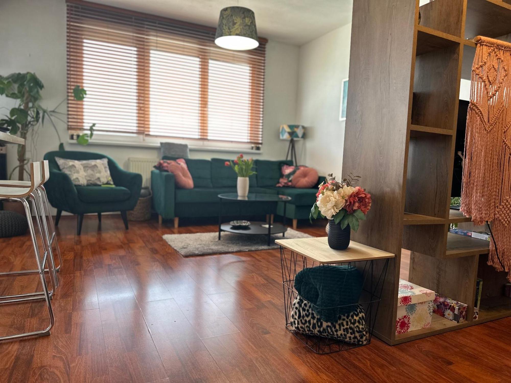 Cozy Apartment With Nice Balcony Seating, 9Th Floor, Parking Братислава Екстериор снимка