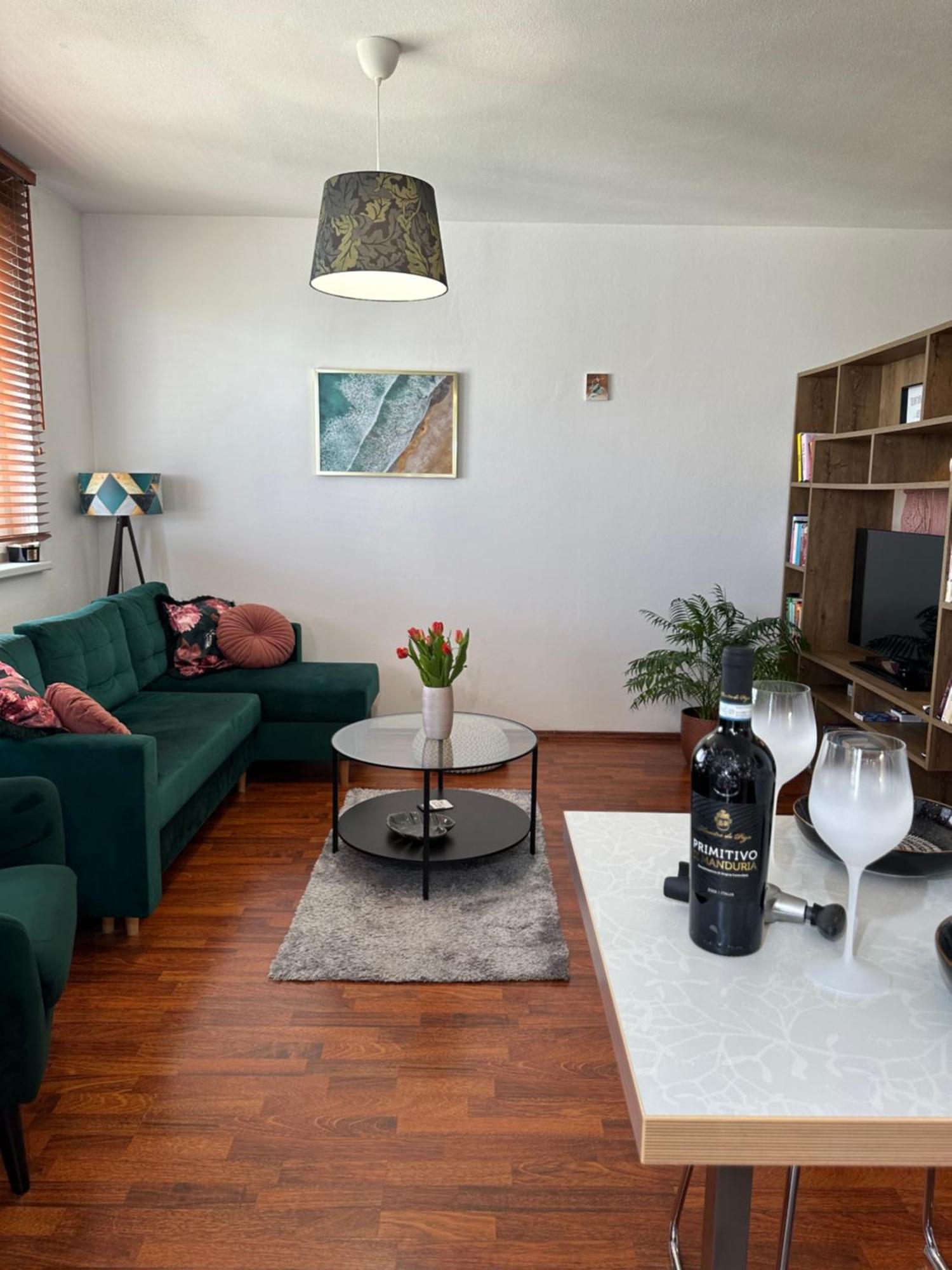 Cozy Apartment With Nice Balcony Seating, 9Th Floor, Parking Братислава Екстериор снимка